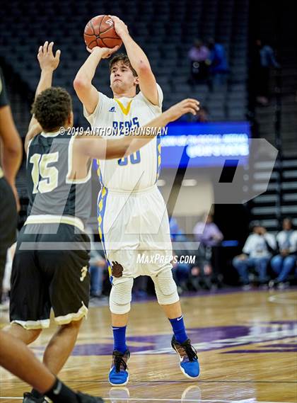 Thumbnail 2 in Mt. Shasta vs. Foothill (CIF State D5 Final) photogallery.
