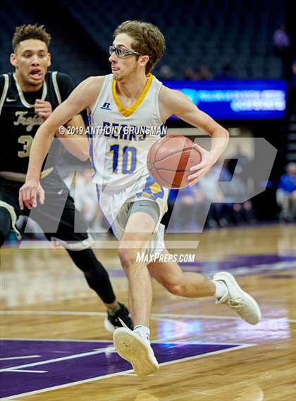 Thumbnail 2 in Mt. Shasta vs. Foothill (CIF State D5 Final) photogallery.
