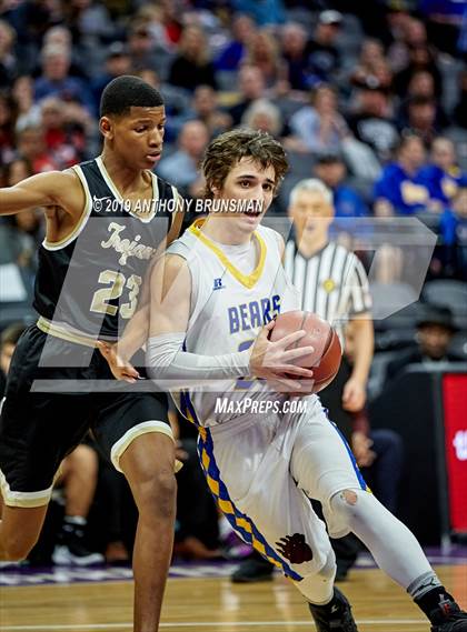Thumbnail 1 in Mt. Shasta vs. Foothill (CIF State D5 Final) photogallery.