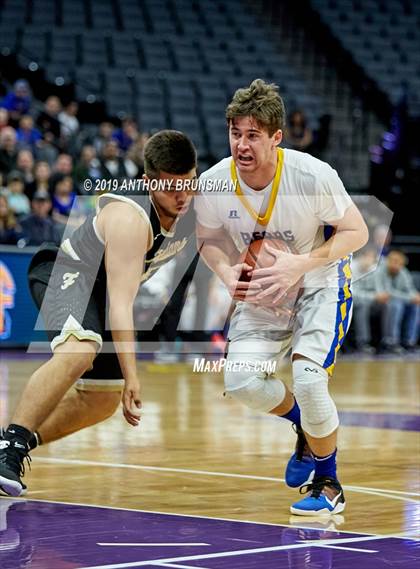 Thumbnail 2 in Mt. Shasta vs. Foothill (CIF State D5 Final) photogallery.
