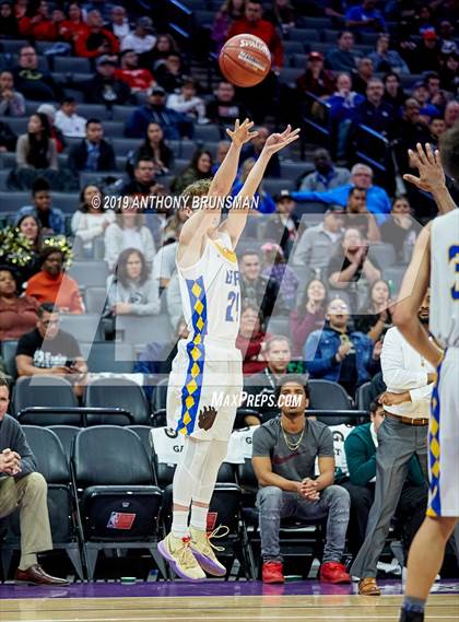 Thumbnail 2 in Mt. Shasta vs. Foothill (CIF State D5 Final) photogallery.