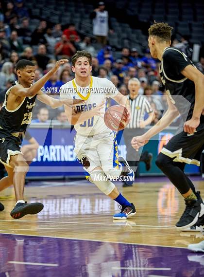 Thumbnail 2 in Mt. Shasta vs. Foothill (CIF State D5 Final) photogallery.