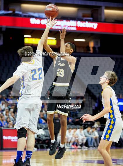 Thumbnail 3 in Mt. Shasta vs. Foothill (CIF State D5 Final) photogallery.