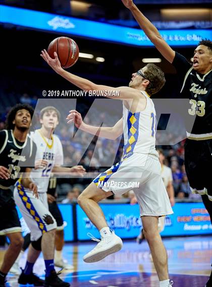 Thumbnail 1 in Mt. Shasta vs. Foothill (CIF State D5 Final) photogallery.