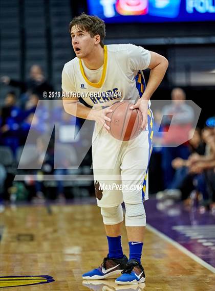 Thumbnail 1 in Mt. Shasta vs. Foothill (CIF State D5 Final) photogallery.