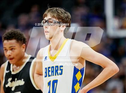 Thumbnail 2 in Mt. Shasta vs. Foothill (CIF State D5 Final) photogallery.