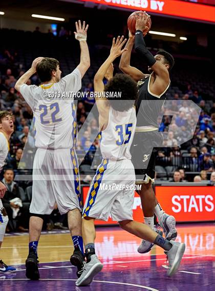Thumbnail 2 in Mt. Shasta vs. Foothill (CIF State D5 Final) photogallery.
