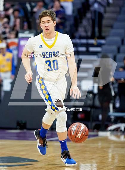 Thumbnail 3 in Mt. Shasta vs. Foothill (CIF State D5 Final) photogallery.