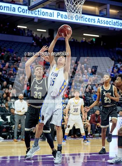 Thumbnail 2 in Mt. Shasta vs. Foothill (CIF State D5 Final) photogallery.