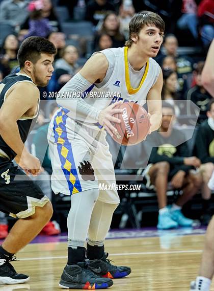 Thumbnail 2 in Mt. Shasta vs. Foothill (CIF State D5 Final) photogallery.