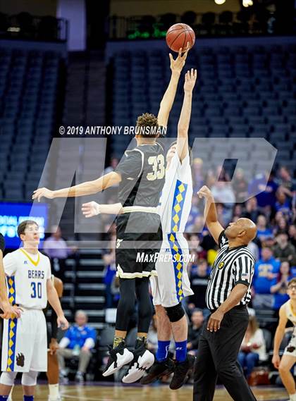 Thumbnail 2 in Mt. Shasta vs. Foothill (CIF State D5 Final) photogallery.