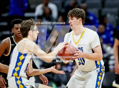 Thumbnail 2 in Mt. Shasta vs. Foothill (CIF State D5 Final) photogallery.