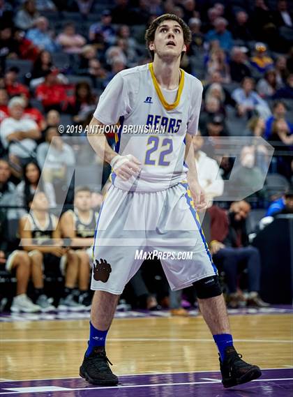 Thumbnail 1 in Mt. Shasta vs. Foothill (CIF State D5 Final) photogallery.