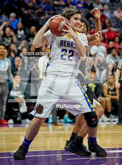 Thumbnail 1 in Mt. Shasta vs. Foothill (CIF State D5 Final) photogallery.