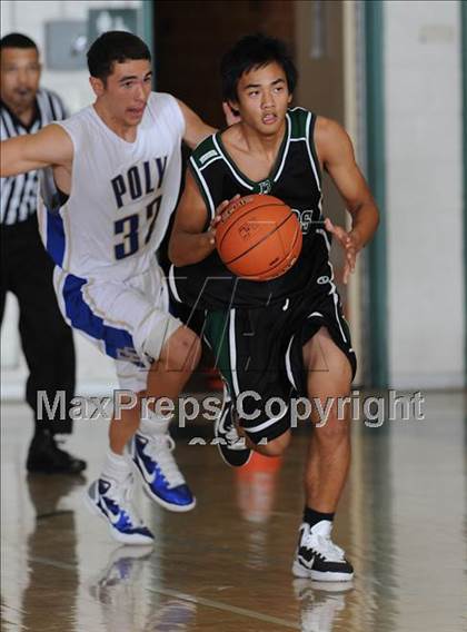 Thumbnail 1 in Burroughs vs. Poly (Canyon Classic) photogallery.