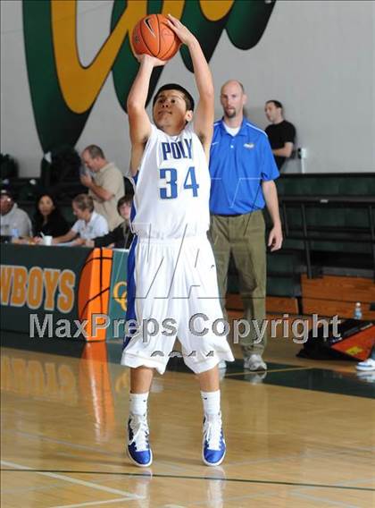 Thumbnail 1 in Burroughs vs. Poly (Canyon Classic) photogallery.