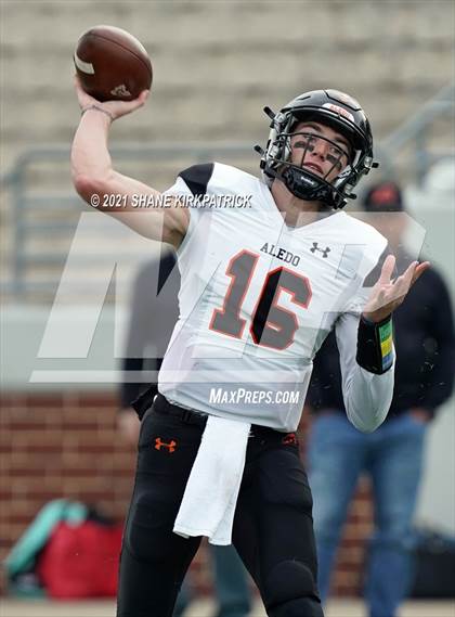 Thumbnail 1 in South Oak Cliff vs. Aledo (Round 3 Regional Semifinal) photogallery.