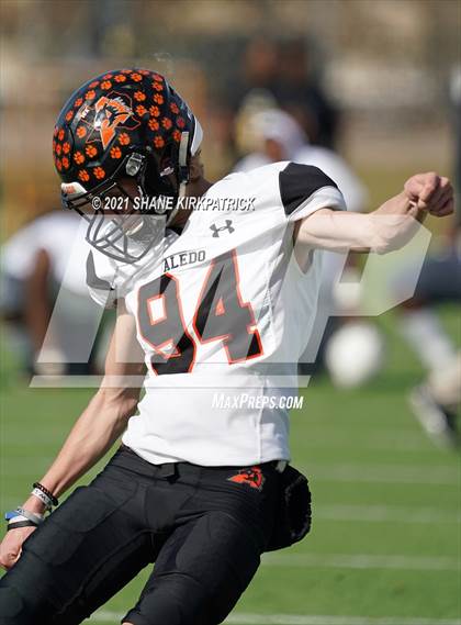 Thumbnail 3 in South Oak Cliff vs. Aledo (Round 3 Regional Semifinal) photogallery.