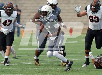 Thumbnail 3 in South Oak Cliff vs. Aledo (Round 3 Regional Semifinal) photogallery.