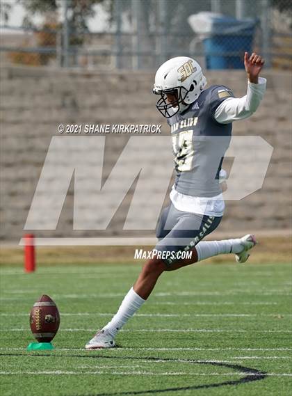 Thumbnail 2 in South Oak Cliff vs. Aledo (Round 3 Regional Semifinal) photogallery.
