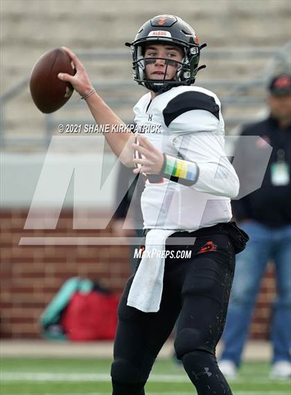 Thumbnail 3 in South Oak Cliff vs. Aledo (Round 3 Regional Semifinal) photogallery.