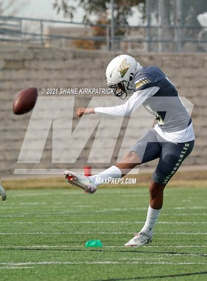 Thumbnail 3 in South Oak Cliff vs. Aledo (Round 3 Regional Semifinal) photogallery.