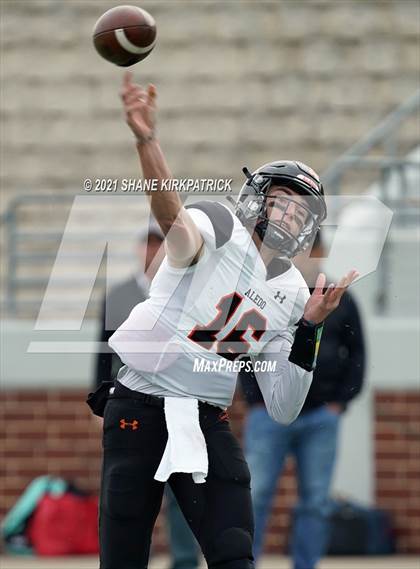 Thumbnail 2 in South Oak Cliff vs. Aledo (Round 3 Regional Semifinal) photogallery.