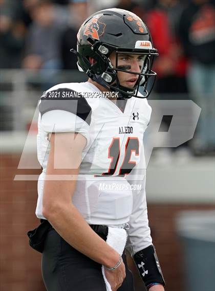 Thumbnail 3 in South Oak Cliff vs. Aledo (Round 3 Regional Semifinal) photogallery.