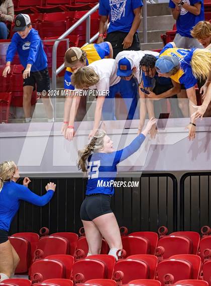 Thumbnail 1 in McMichael vs Seaforth (NCHSAA 2A Final - Awards) photogallery.