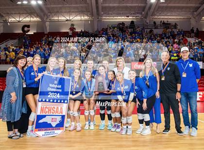 Thumbnail 2 in McMichael vs Seaforth (NCHSAA 2A Final - Awards) photogallery.