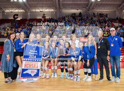 Thumbnail 1 in McMichael vs Seaforth (NCHSAA 2A Final - Awards) photogallery.