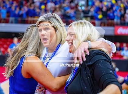 Thumbnail 3 in McMichael vs Seaforth (NCHSAA 2A Final - Awards) photogallery.
