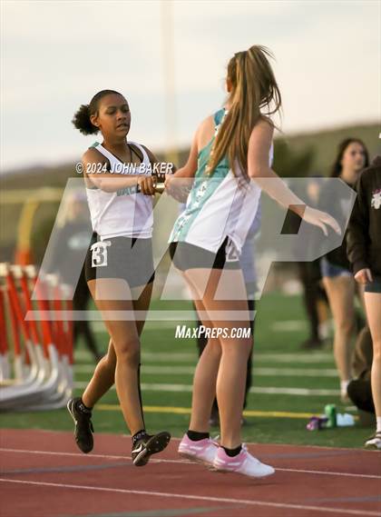 Thumbnail 1 in Fernley Invitational (4X400M Relay) photogallery.