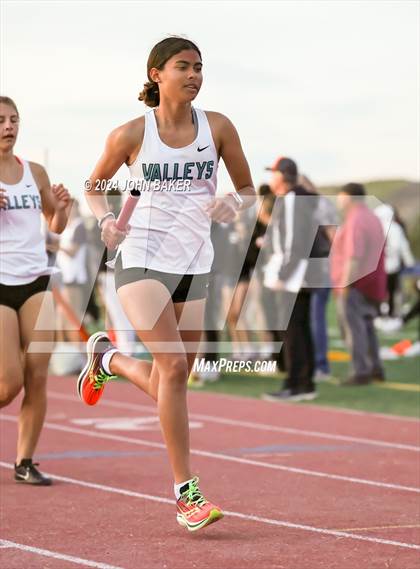 Thumbnail 1 in Fernley Invitational (4X400M Relay) photogallery.