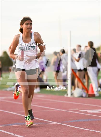Thumbnail 3 in Fernley Invitational (4X400M Relay) photogallery.