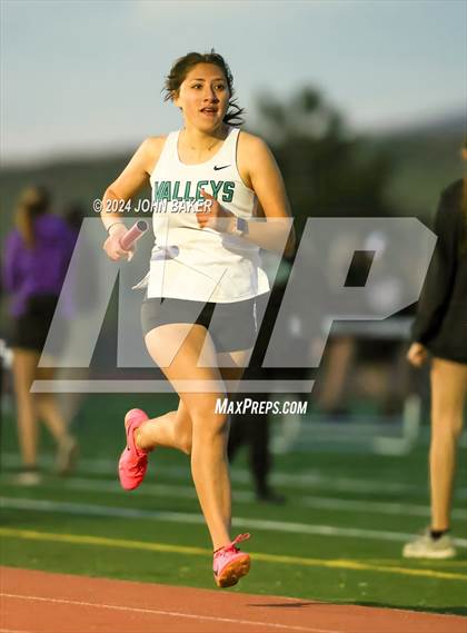 Thumbnail 1 in Fernley Invitational (4X400M Relay) photogallery.
