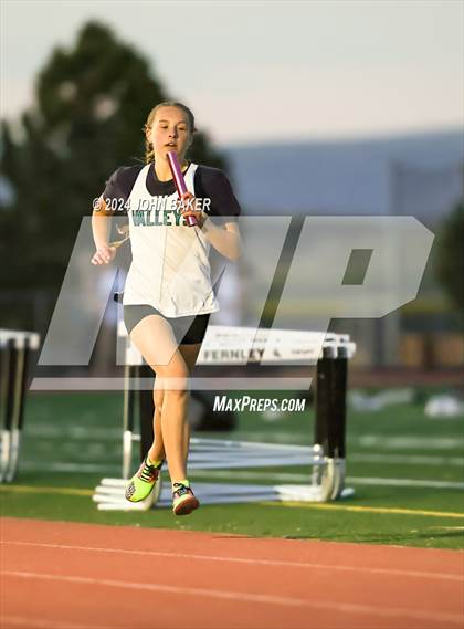 Thumbnail 2 in Fernley Invitational (4X400M Relay) photogallery.