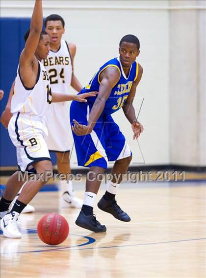 Thumbnail 2 in Clemens @ Brennan photogallery.