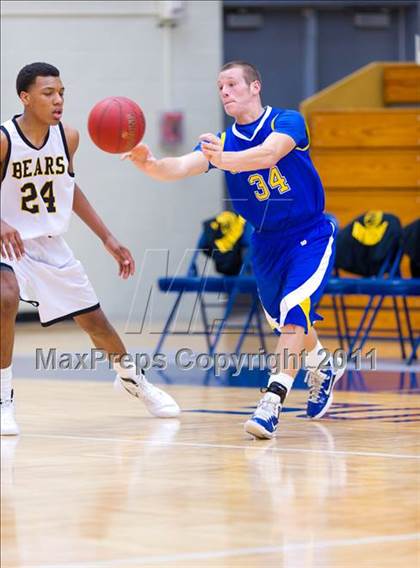 Thumbnail 3 in Clemens @ Brennan photogallery.