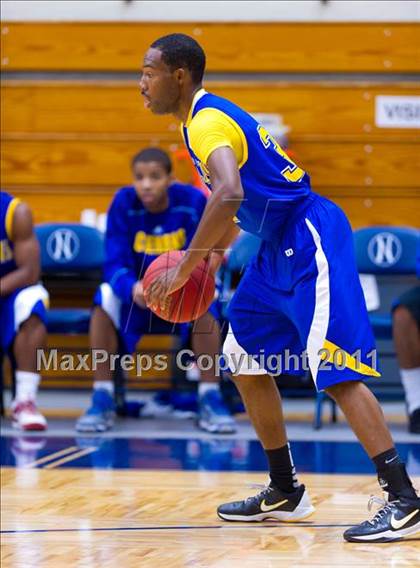 Thumbnail 2 in Clemens @ Brennan photogallery.