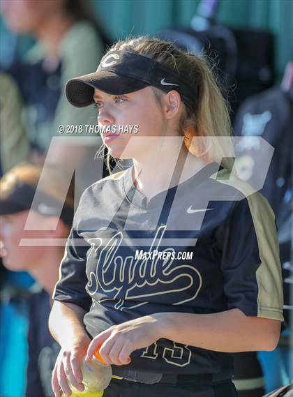 Thumbnail 2 in Clyde vs. Brock (UIL 3A Regional Playoff) photogallery.