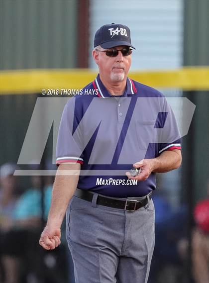 Thumbnail 1 in Clyde vs. Brock (UIL 3A Regional Playoff) photogallery.