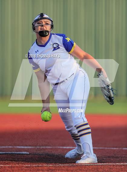 Thumbnail 1 in Clyde vs. Brock (UIL 3A Regional Playoff) photogallery.