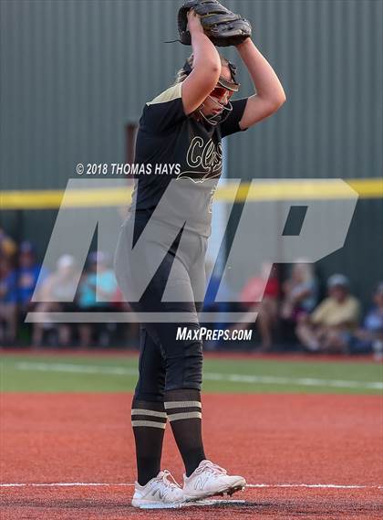 Thumbnail 1 in Clyde vs. Brock (UIL 3A Regional Playoff) photogallery.