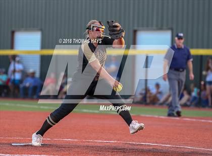 Thumbnail 3 in Clyde vs. Brock (UIL 3A Regional Playoff) photogallery.