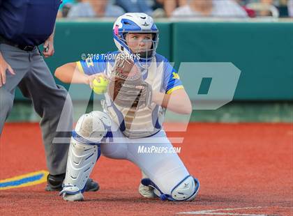 Thumbnail 3 in Clyde vs. Brock (UIL 3A Regional Playoff) photogallery.