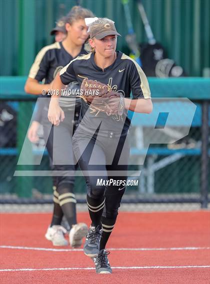 Thumbnail 3 in Clyde vs. Brock (UIL 3A Regional Playoff) photogallery.