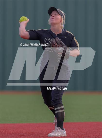 Thumbnail 3 in Clyde vs. Brock (UIL 3A Regional Playoff) photogallery.