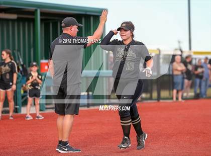 Thumbnail 2 in Clyde vs. Brock (UIL 3A Regional Playoff) photogallery.