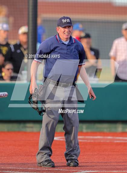 Thumbnail 2 in Clyde vs. Brock (UIL 3A Regional Playoff) photogallery.